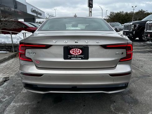 Used 2023 Volvo S60 B5 Plus w/ Climate Package image 5