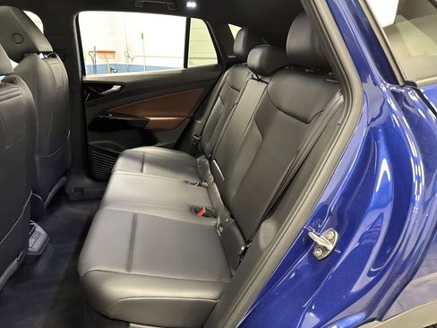 Used 2021 Volkswagen ID.4 Pro S w/ Gradient Package image 30