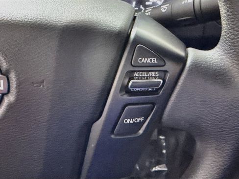 Used 2024 Nissan Frontier S RWD image 15
