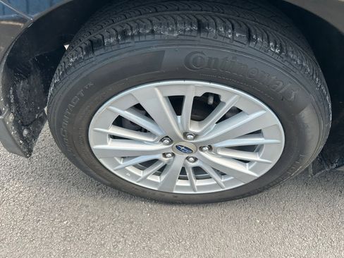 Used 2017 Subaru Impreza 2.0i Premium image 22