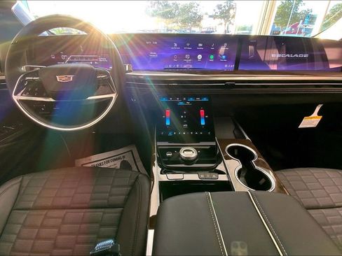 Used 2023 Land Rover Range Rover Long Wheelbase Autobiography image 15