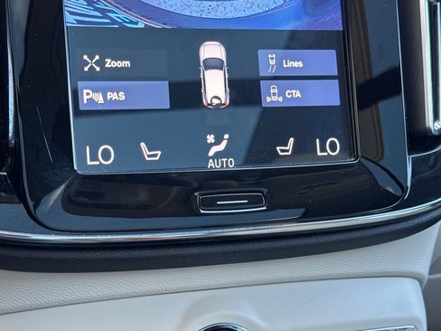 Used 2019 Volvo XC40 T5 Momentum AWD/4WD image 22