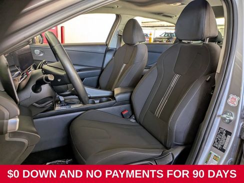 Used 2025 Hyundai Elantra SEL FWD image 23