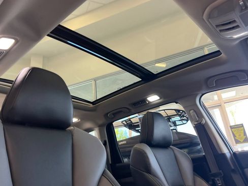 Certified 2024 Subaru Ascent Onyx Edition AWD/4WD image 17