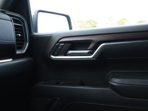 Used 2024 GMC Sierra 1500 SLT image 29