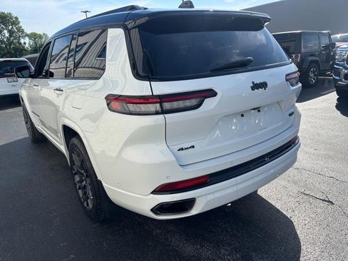 Used 2025 Jeep Grand Cherokee L Summit AWD/4WD image 6