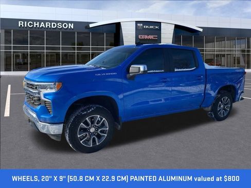 Used 2025 Chevrolet Silverado 1500 LT image 2