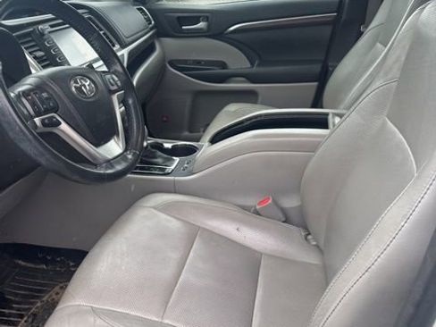 Used 2014 Toyota Highlander Limited image 39