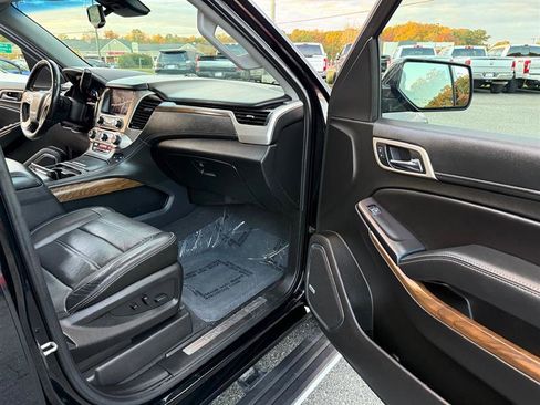 Used 2019 GMC Yukon XL Denali w/ Denali Ultimate Package image 10