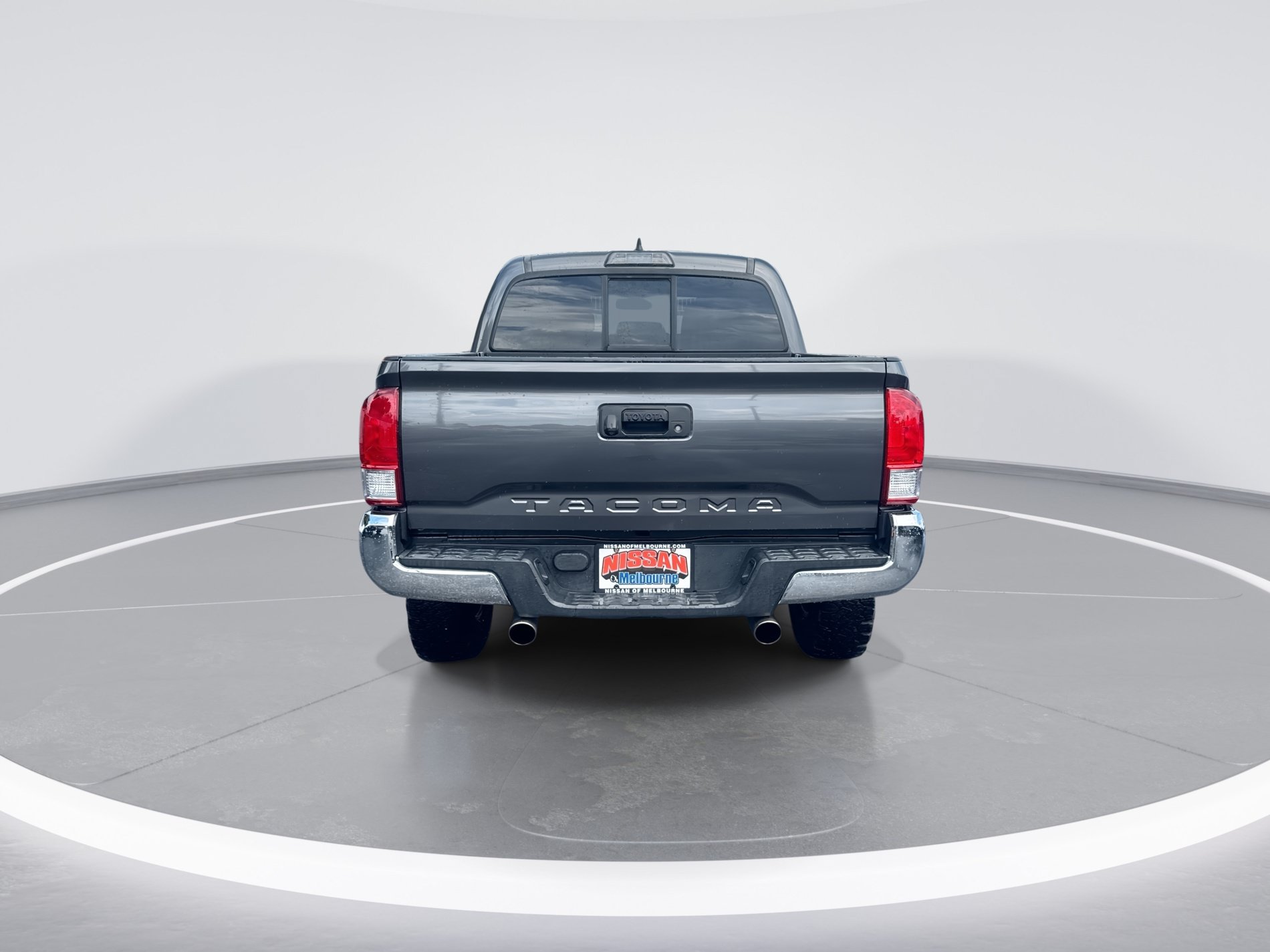Used 2016 Toyota Tacoma SR5 RWD image 5