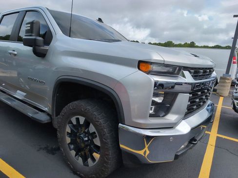 Used 2020 Chevrolet Silverado 2500 LT w/ All Star Edition AWD/4WD image 6