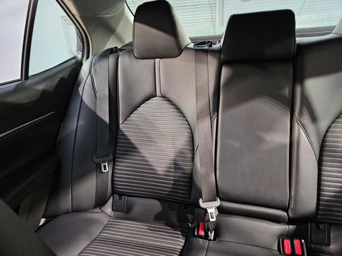 Used 2024 Toyota Camry SE image 12