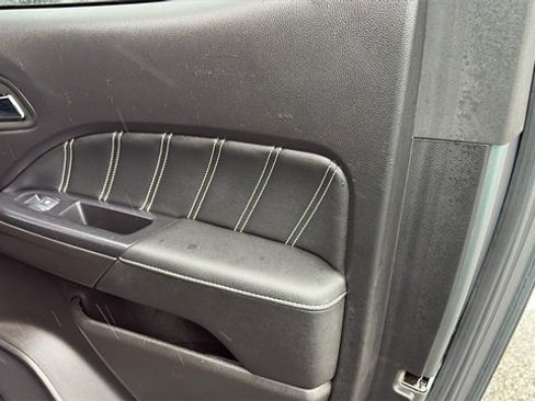 Used 2021 GMC Canyon Denali image 28