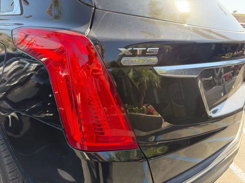 Used 2017 Cadillac XT5 Luxury FWD image 9
