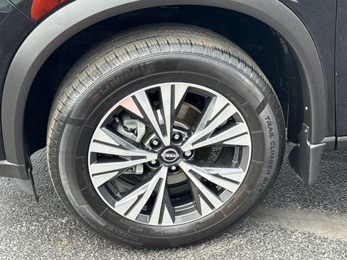 Certified 2023 Nissan Rogue SV AWD/4WD image 13