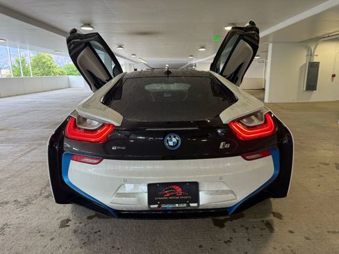 Used 2015 BMW i8 image 8
