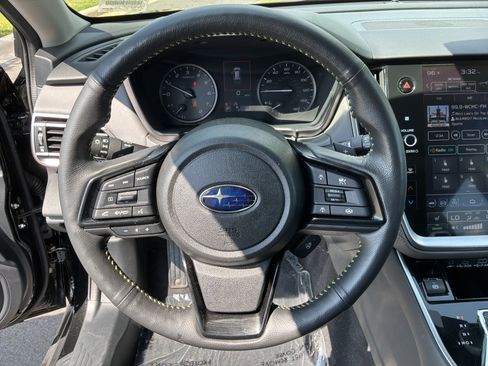 Used 2025 Subaru Outback Onyx Edition AWD/4WD image 18