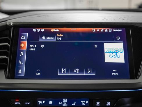 Used 2024 Audi Q4 e-tron Premium Plus image 19