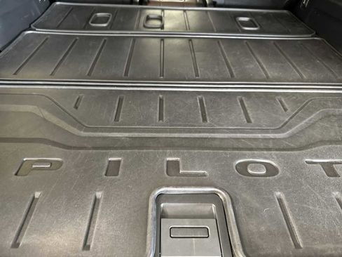Used 2023 Honda Pilot Elite image 44