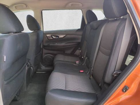 Used 2019 Nissan Rogue SV AWD/4WD image 17