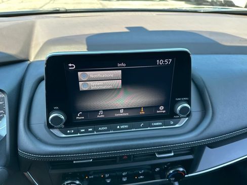 Used 2023 Nissan Rogue S AWD/4WD image 49