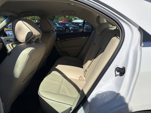 Used 2012 Lincoln MKZ FWD image 33