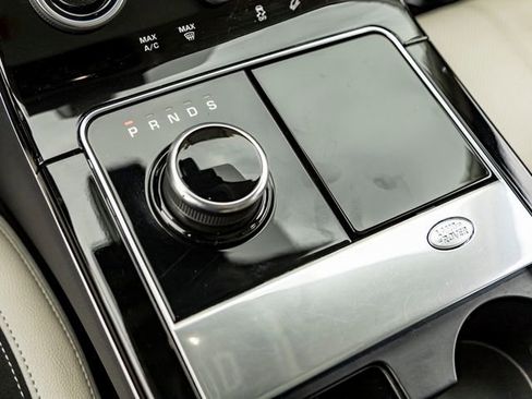 Used 2018 Land Rover Range Rover Velar S image 20