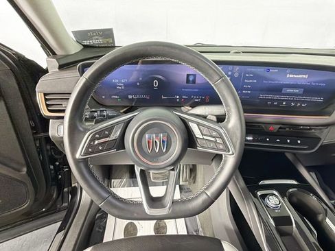 Used 2025 Buick Envision Sport Touring AWD/4WD image 11