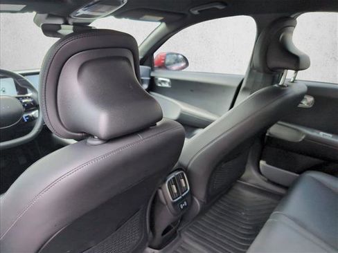Certified 2024 Hyundai Ioniq 6 SEL image 18