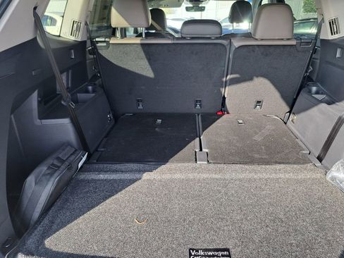 Used 2025 Volkswagen Atlas SEL image 26