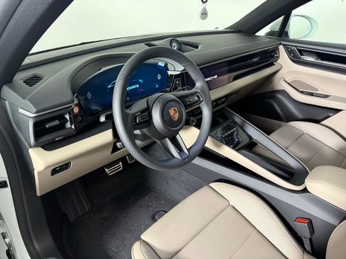 New 2025 Porsche Macan 4S Electric image 4