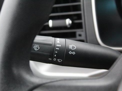 Used 2023 Ford F150 XLT image 16