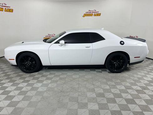 Used 2018 Dodge Challenger SXT w/ Blacktop Package RWD image 2
