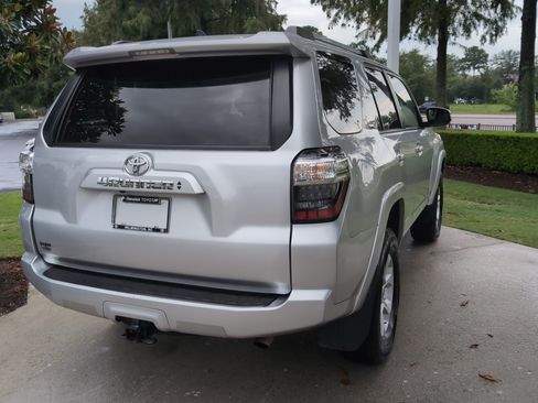 Certified 2024 Toyota 4Runner SR5 AWD/4WD image 10