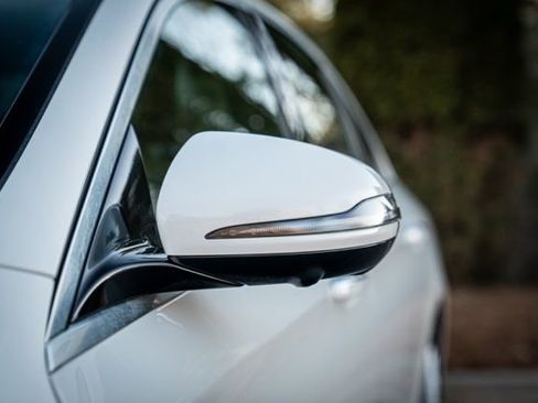 Used 2021 Mercedes-Benz E 350 Sedan w/ Premium Package image 18