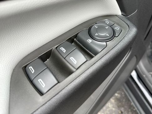 Used 2024 Chevrolet Equinox LS w/ Midnight Edition FWD image 13