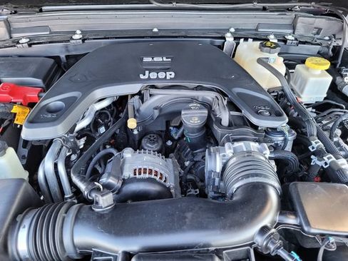 Used 2021 Jeep Gladiator Overland w/ Popular Equipment Package AWD/4WD image 20