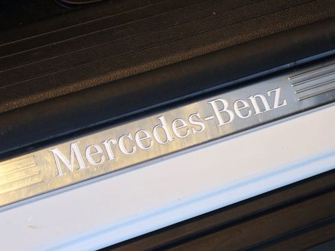 Used 2023 Mercedes-Benz GLS 450 4MATIC image 38