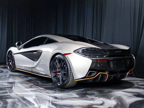 Used 2016 McLaren 570S Coupe RWD image 11