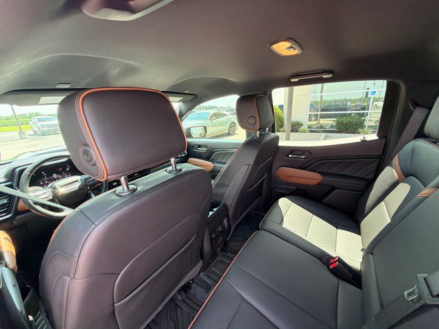 Used 2023 GMC Canyon AT4 w/ AT4 Premium Package AWD/4WD image 15