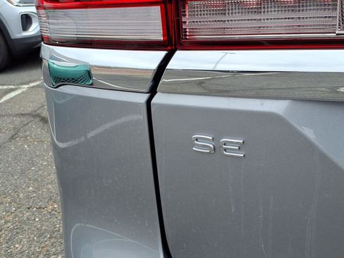 New 2026 Volkswagen Atlas SE image 9