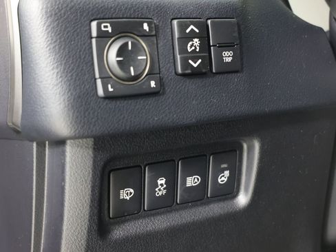 Used 2023 Lexus GX 460 Premium w/ Accessory Package AWD/4WD image 26