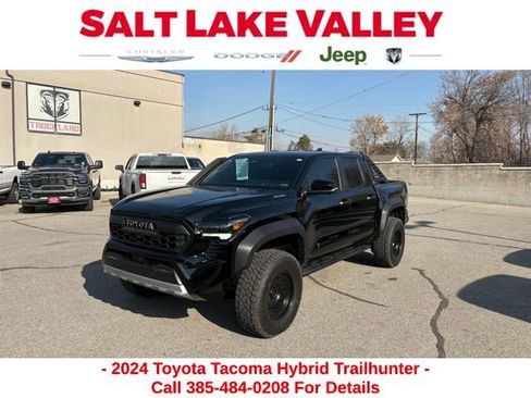 Used 2024 Toyota Tacoma Trailhunter image 1