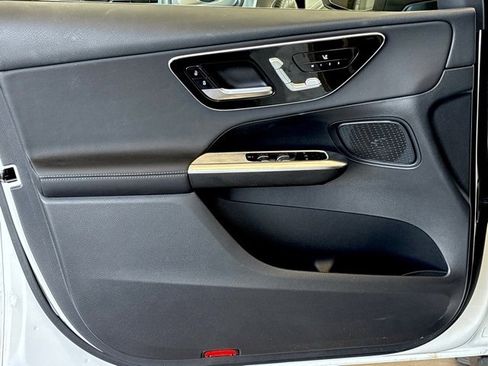 Used 2026 Mercedes-Benz GLC 300 4MATIC image 10