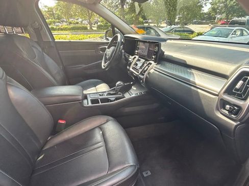 Used 2023 Kia Sorento S w/ Panoramic Sunroof Package FWD image 24