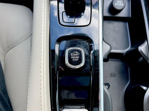 Used 2024 Volvo XC90 B6 Plus w/ Protection Package Premier image 15