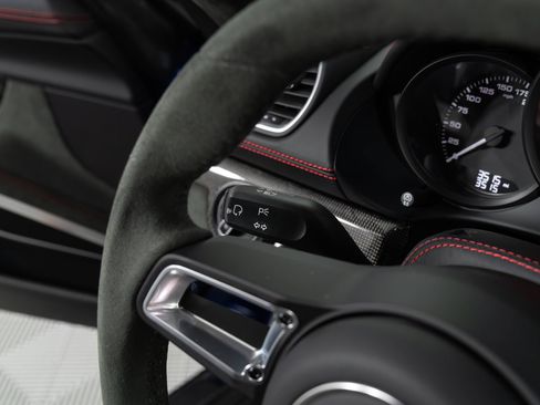 Used 2025 Porsche 718 Cayman GTS RWD image 33