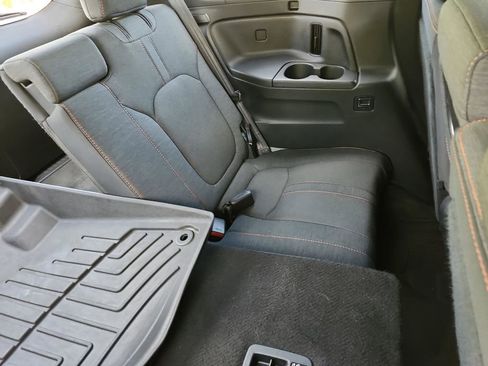 Used 2025 Honda Pilot Sport image 34