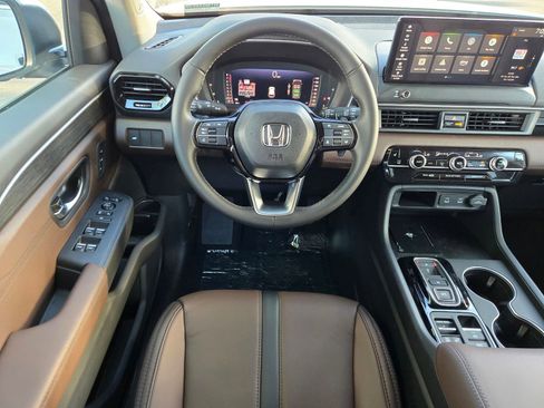 New 2026 Honda Pilot Touring image 14