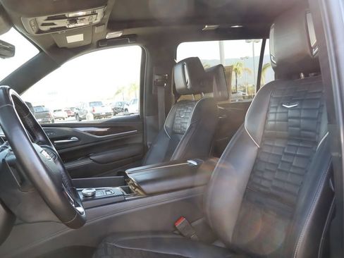 Used 2022 Cadillac Escalade ESV Sport Platinum AWD/4WD image 20